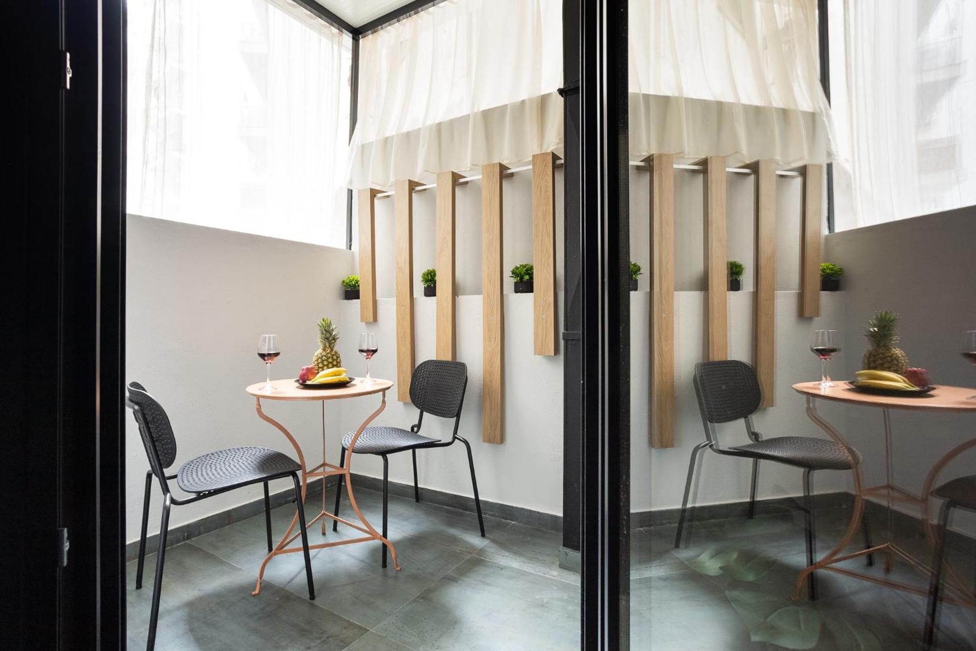 Apartment Superlux Near White Tower *