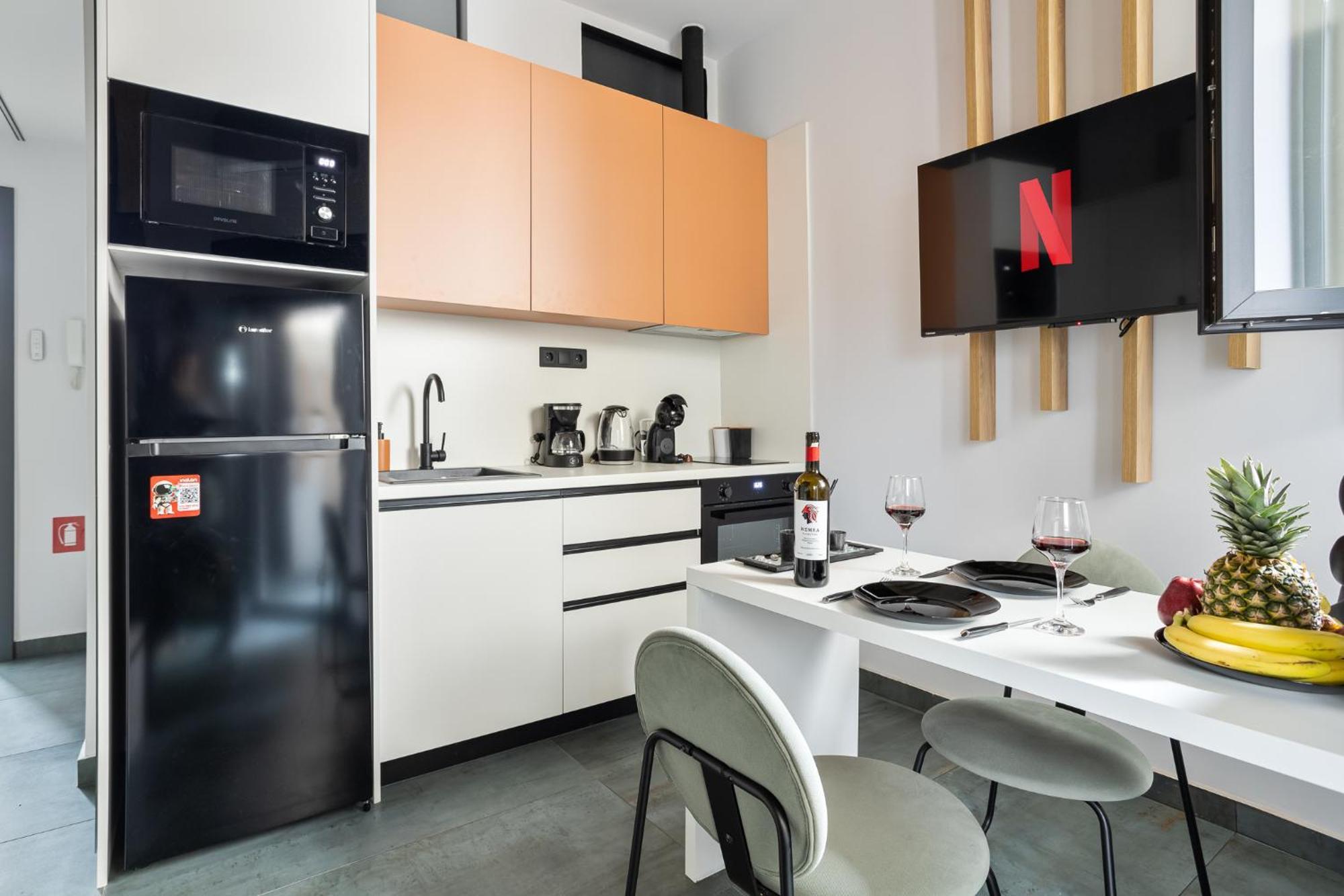 Apartment Superlux Near White Tower